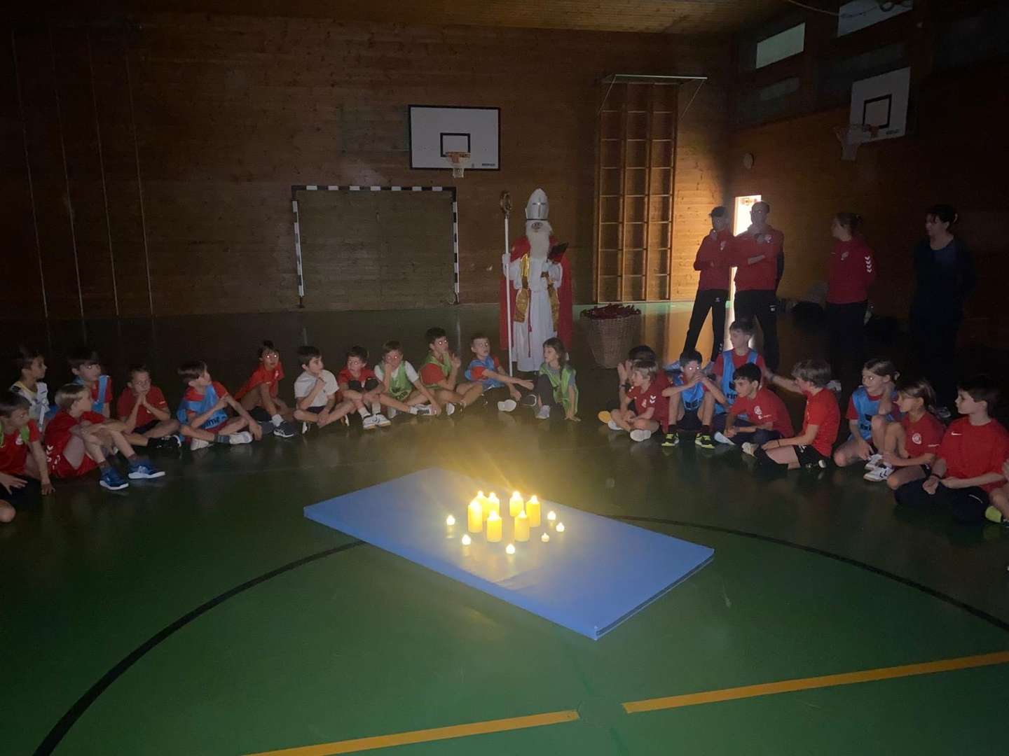 Nikolaus zu Besuch bei den Jugendmannschaften